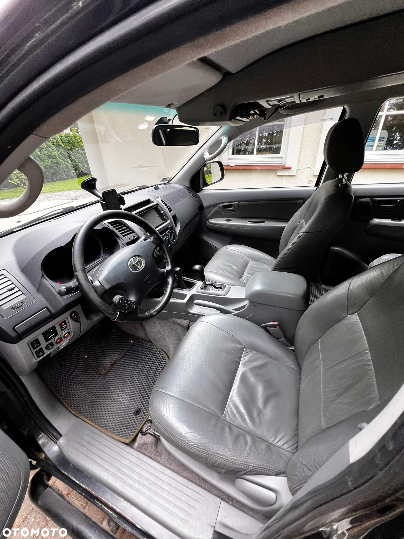 Toyota Hilux - 23