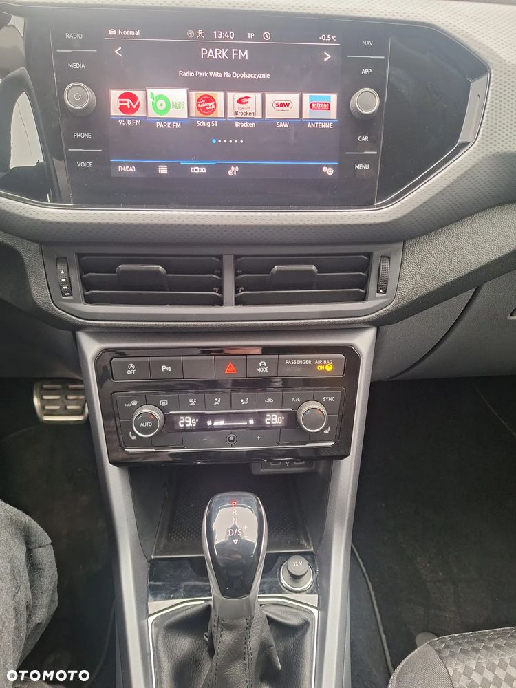 Volkswagen T-Cross - 12