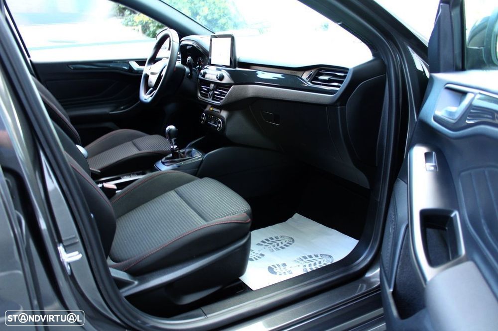Ford Focus 1.0 EcoBoost MHEV ST-Line - 13