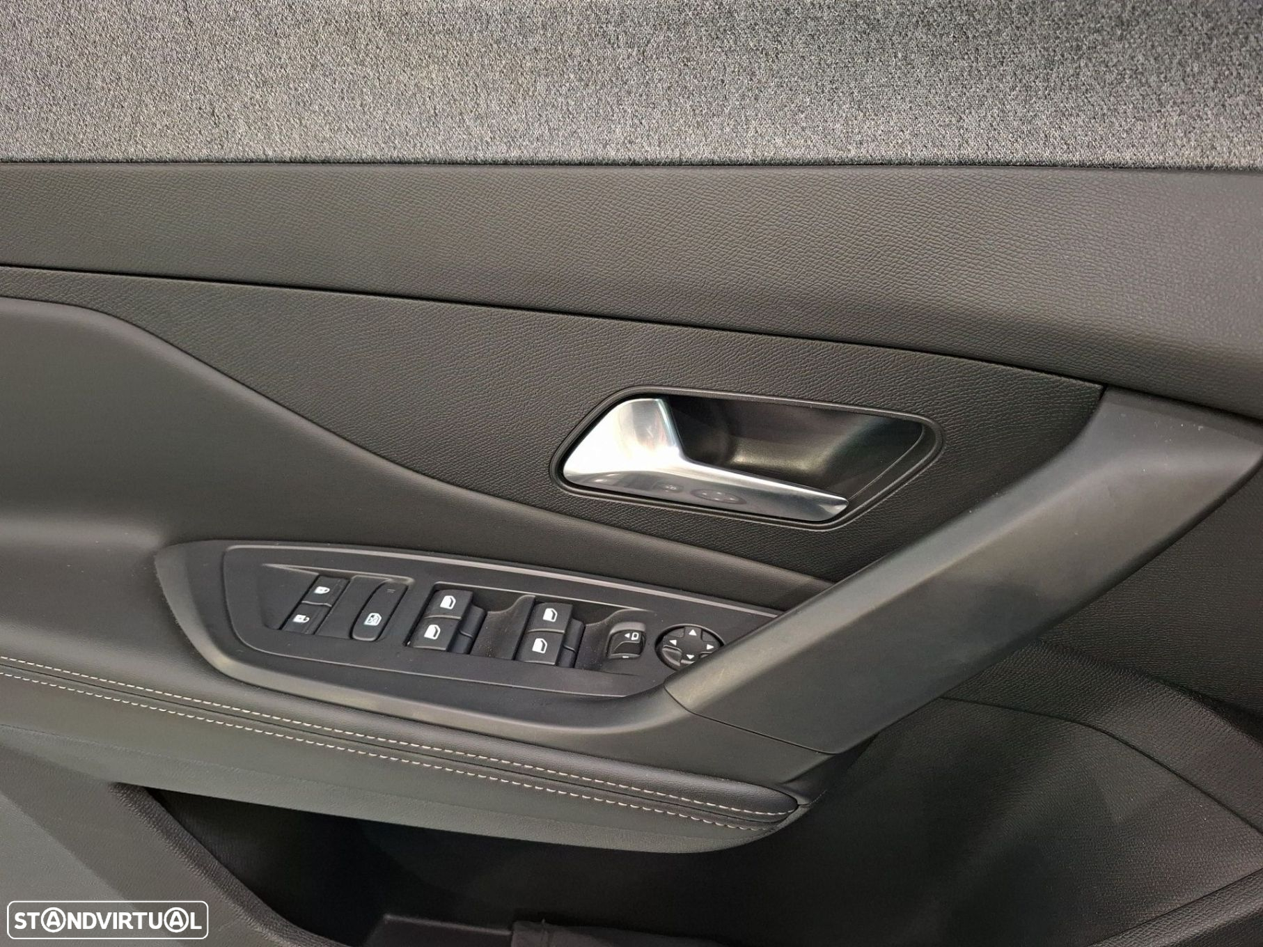 Peugeot e-308 54 kWh Allure - 26
