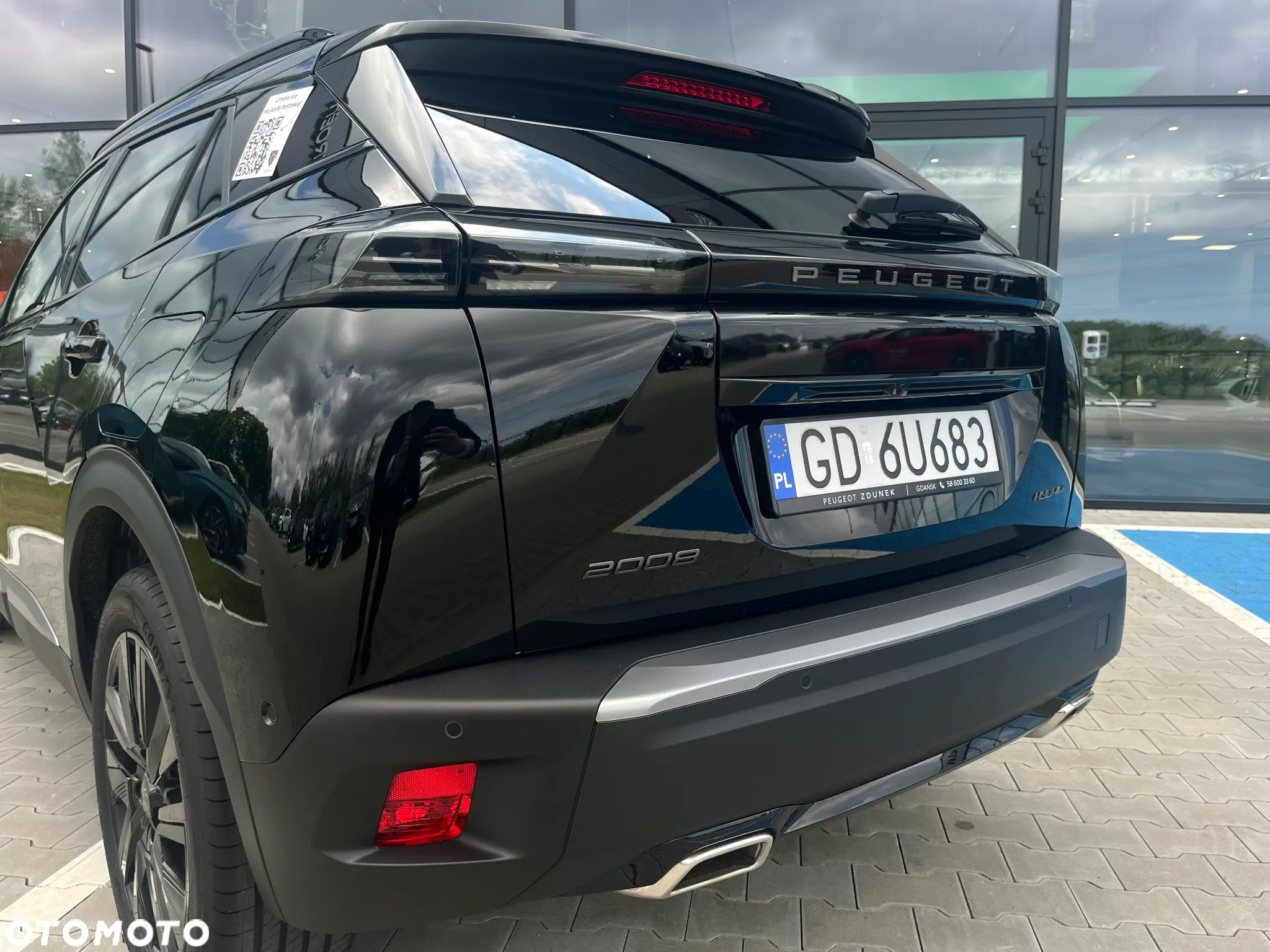 Peugeot 2008 PureTech mHEV GT e-DCS6 - 8