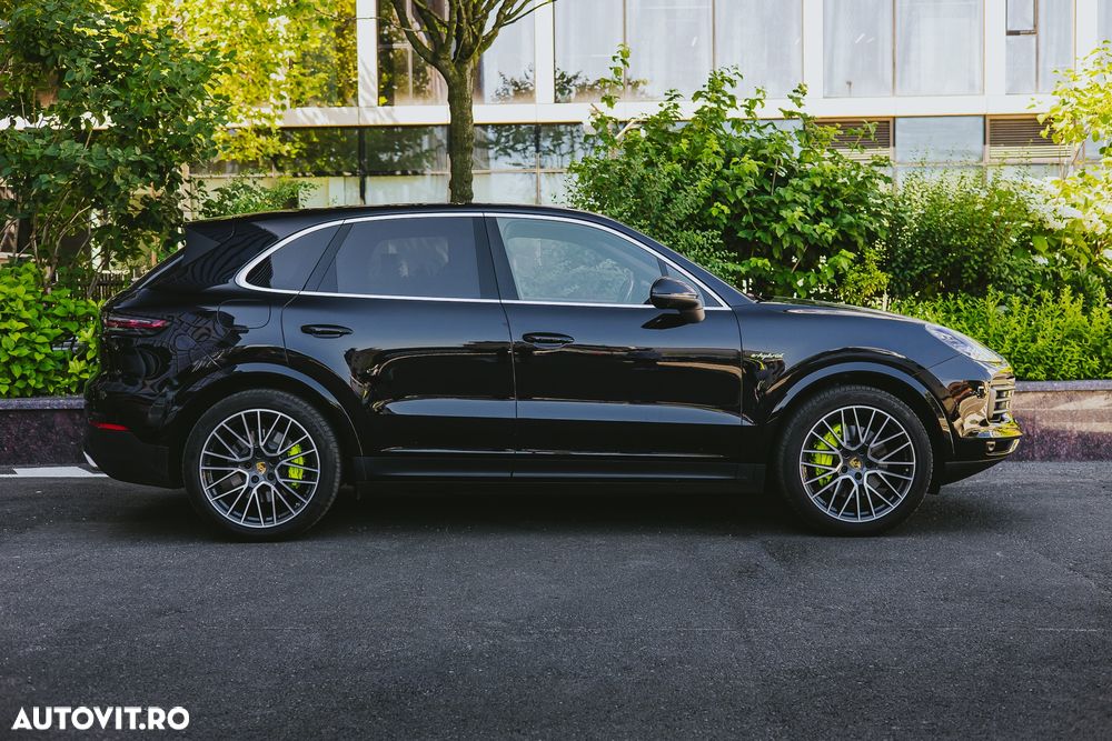 Porsche Cayenne - 8