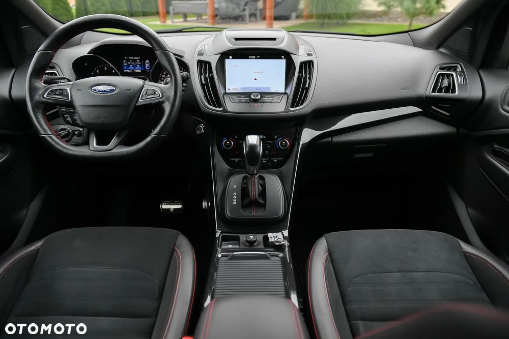 Ford Kuga 2.0 TDCi 4x4 ST-Line - 23