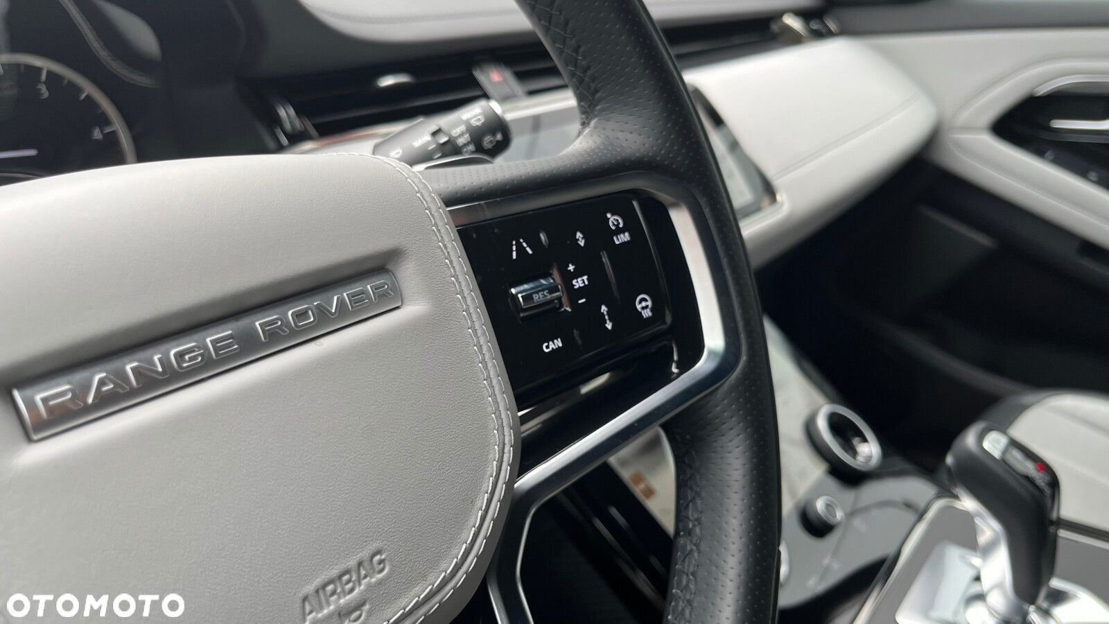 Land Rover Range Rover Evoque - 15