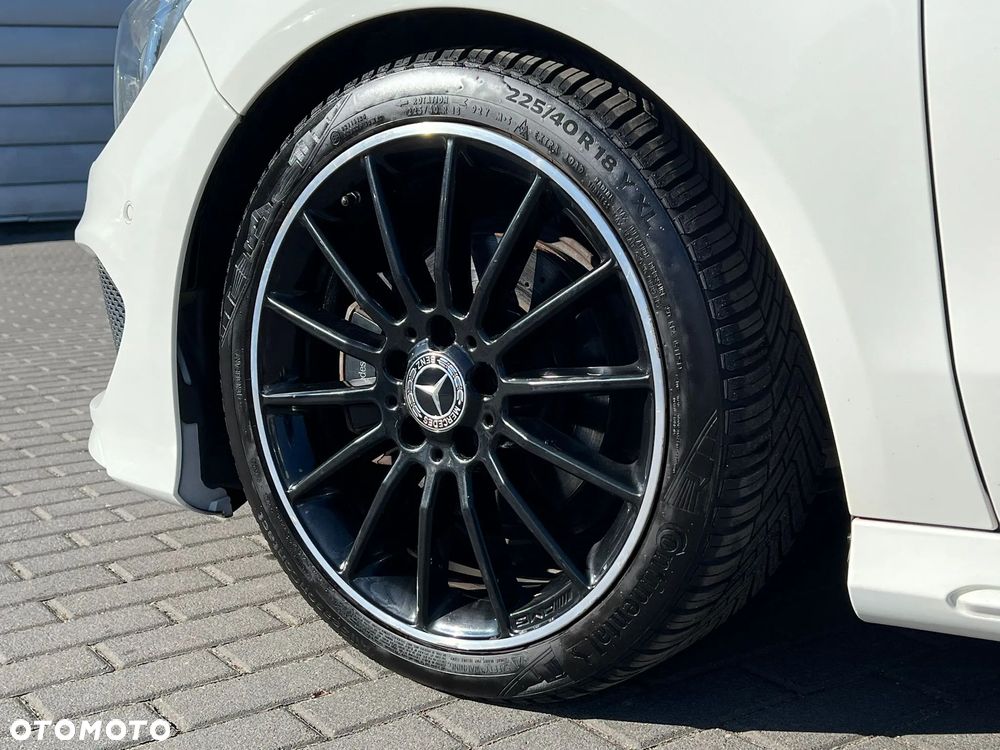 Mercedes-Benz CLA 180 7G-DCT AMG Line - 6