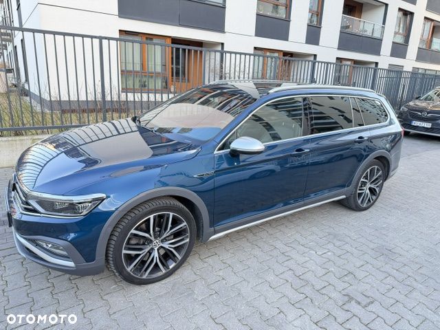 Volkswagen Passat - 12