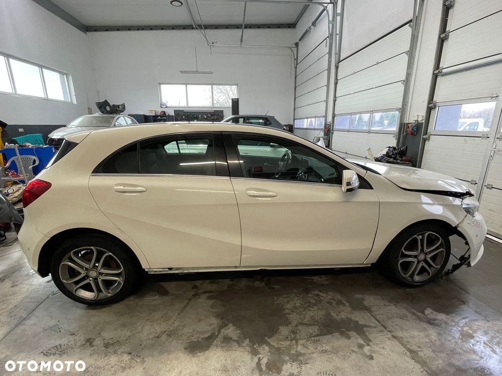 Mercedes-Benz Klasa A 180 d 7G-DCT Peak Edition - 30