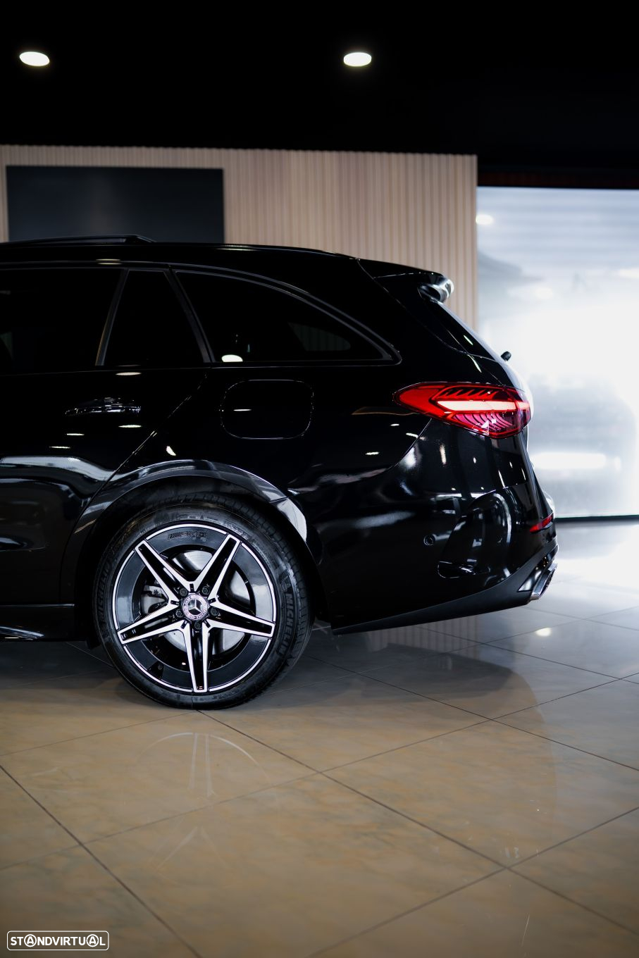 Mercedes-Benz C 300 e AMG Line - 11