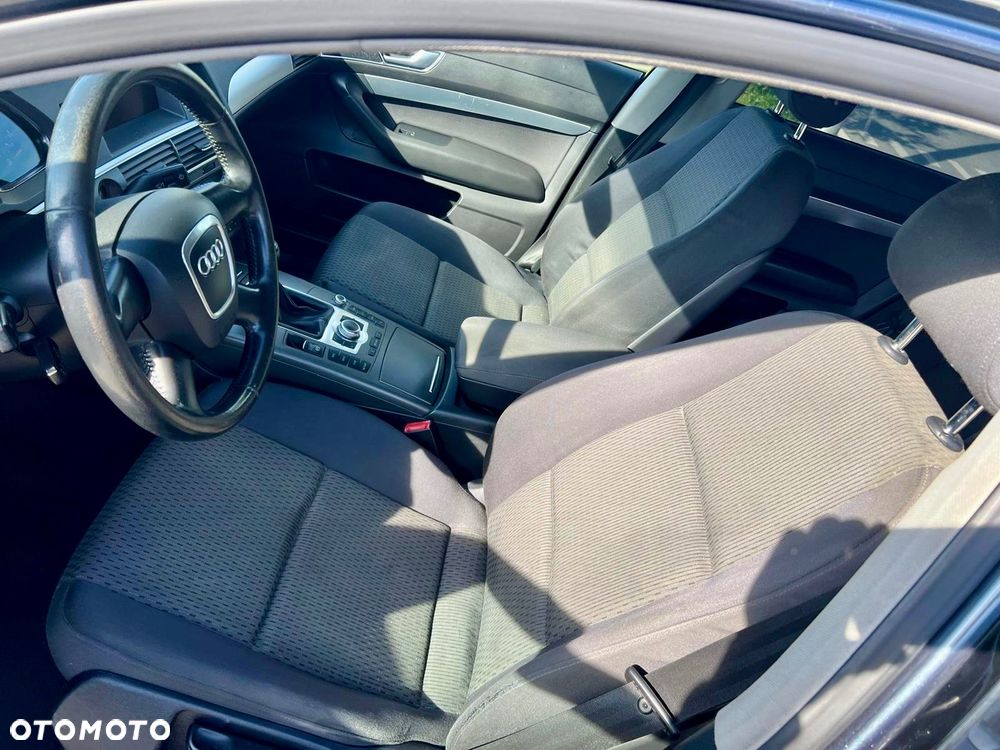 Audi A6 Limousine 2.4 - 15