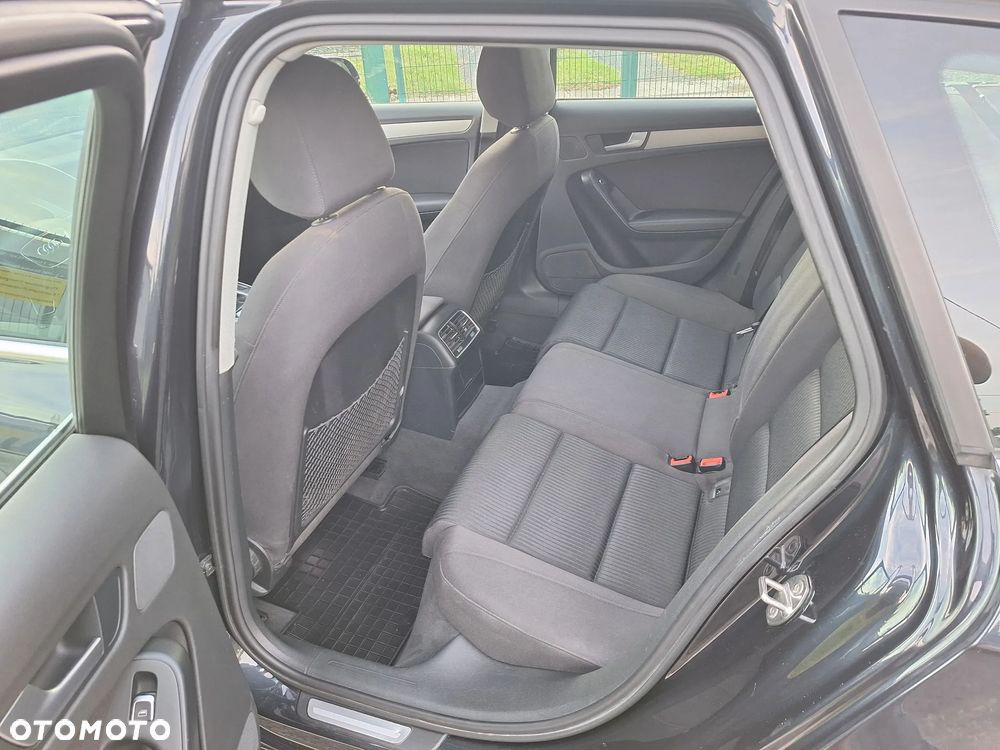 Audi A4 Avant - 10