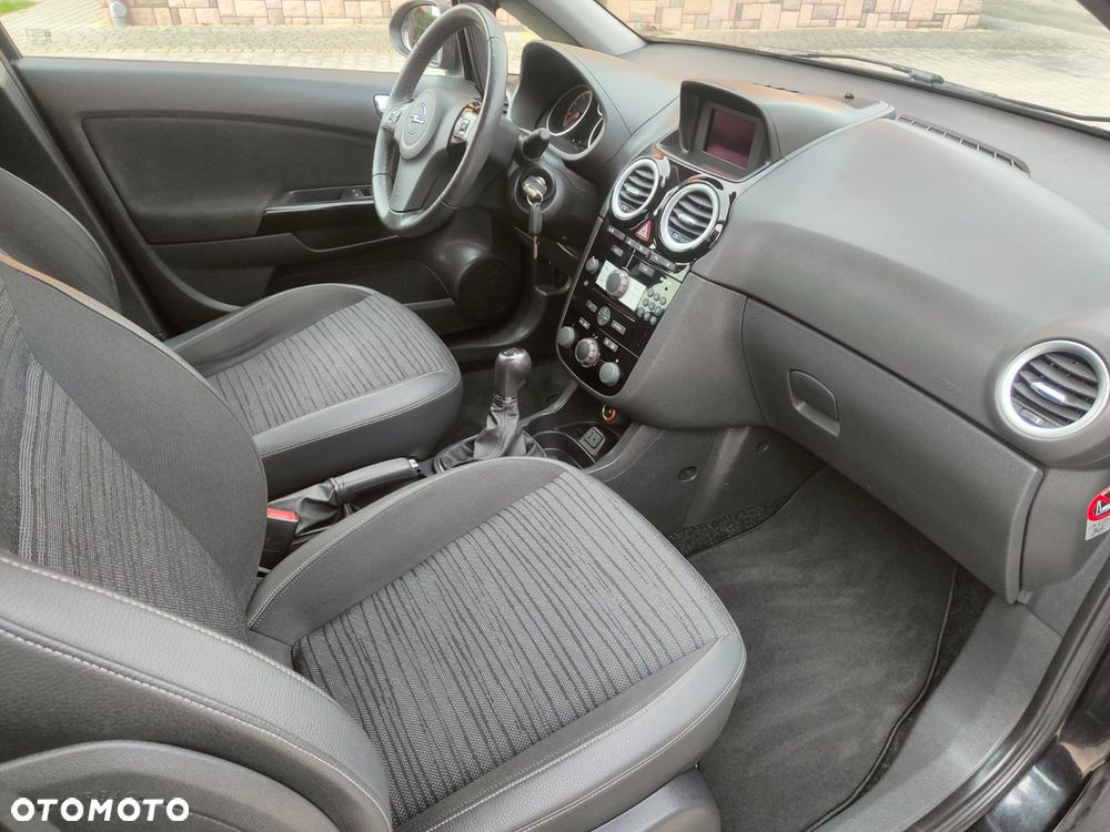 Opel Corsa 1.4 16V Energy - 19