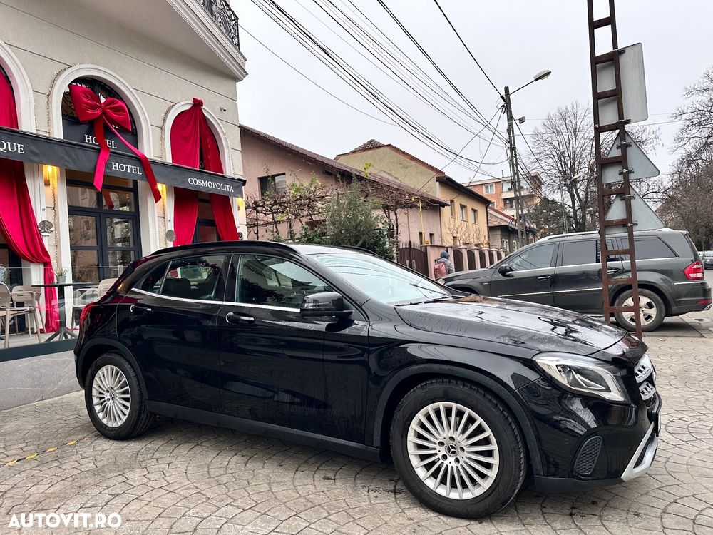 Mercedes-Benz GLA 180 7G-DCT UrbanStyle Edition - 6