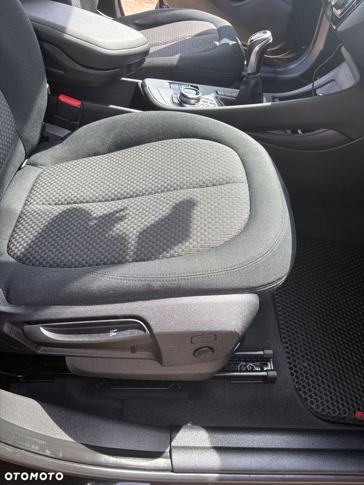 BMW X1 sDrive18i Sport Line - 27