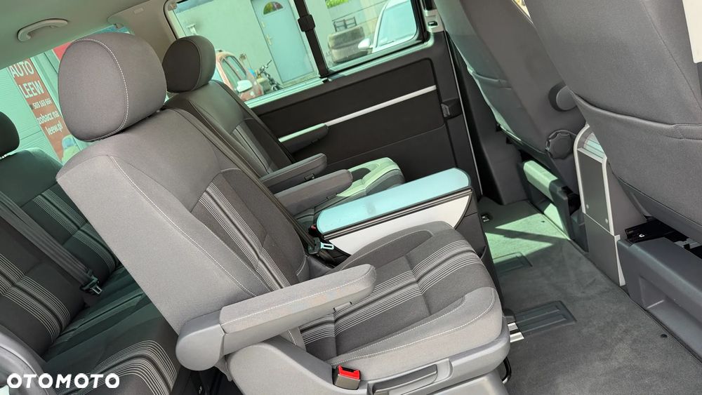 Volkswagen Multivan - 24