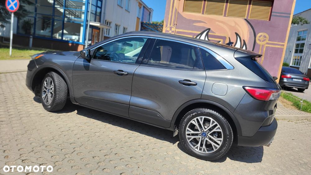 Ford Kuga - 4