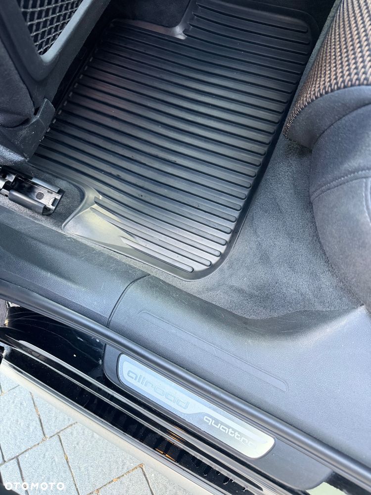 Audi A4 Allroad 2.0 TDI Quattro - 24