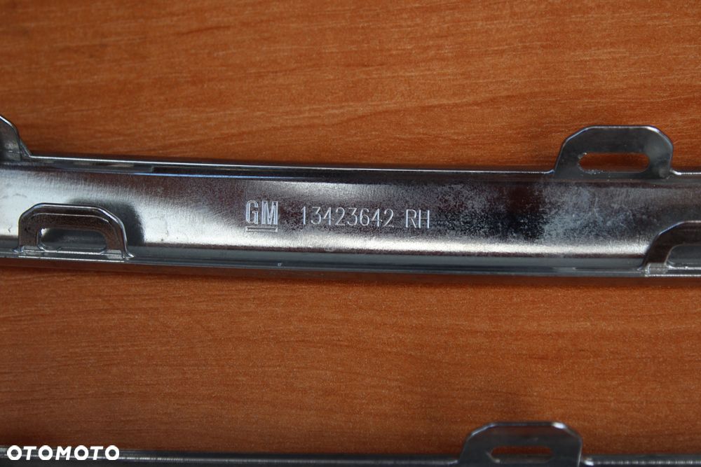 LISTWA CHROM ATRAPY PRAWA EUROPA  OPEL ASTRA K 13423642 - 4