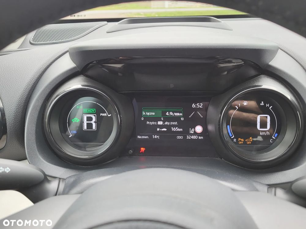 Toyota Yaris Hybrid 1.5 Executive - 25