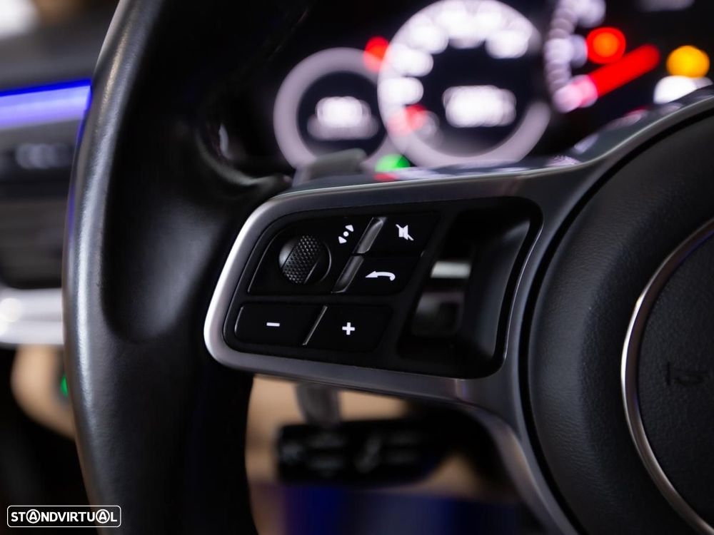 Porsche Panamera Sport Turismo - 23