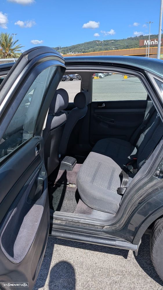 Audi A4 1.9 TDI Confort - 14