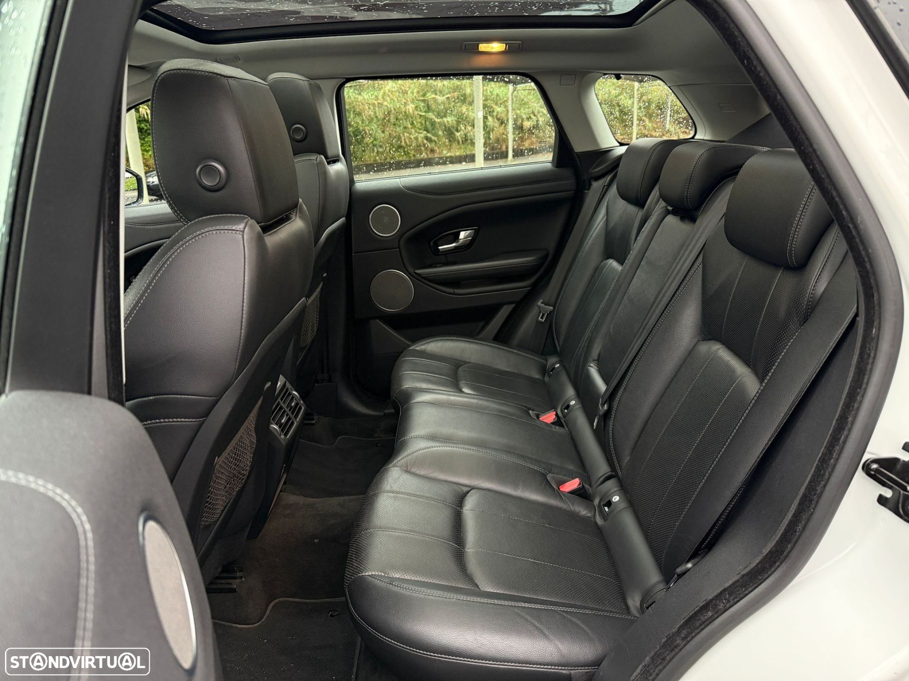 Land Rover Range Rover Evoque 2.0 TD4 SE Dynamic - 9