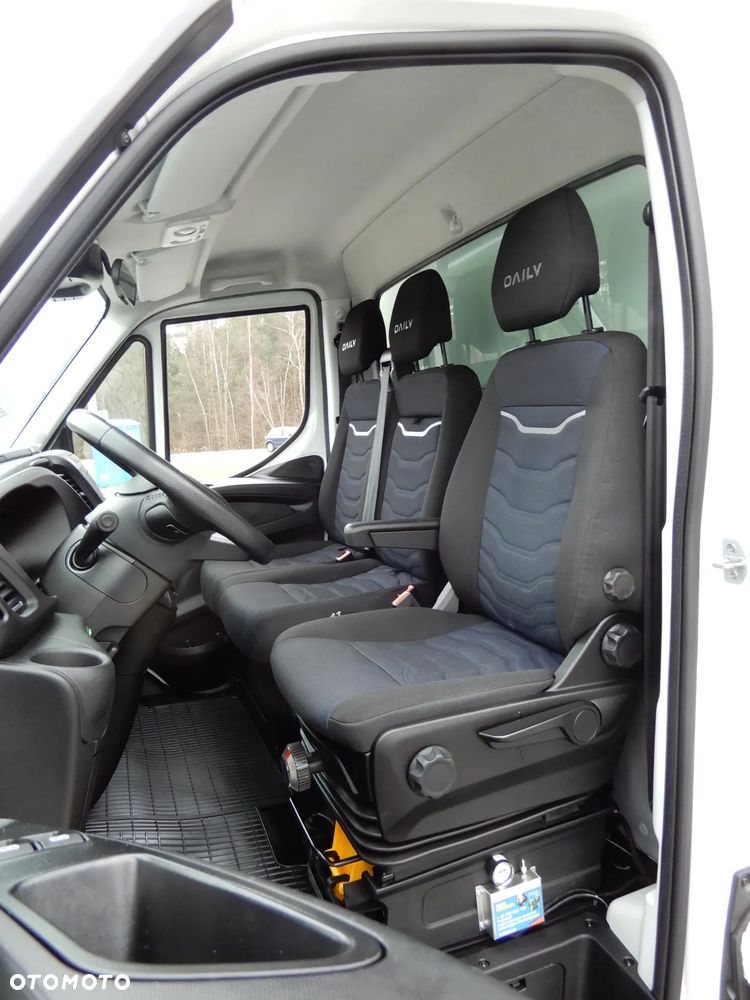 Iveco DAILY 50C18 Chłodnia -20*C+30*C WINDA ZAŁADOWCZA 1000 Kg Udźwigu DHOLLANDIA Boczne Drzwi Agregat Zasilany Na Postoju V230  Funkcja Grzania WZMACNIANY Rozstaw Osi 4100 mm Stan Auta Jak Nowy POLECAM - 35