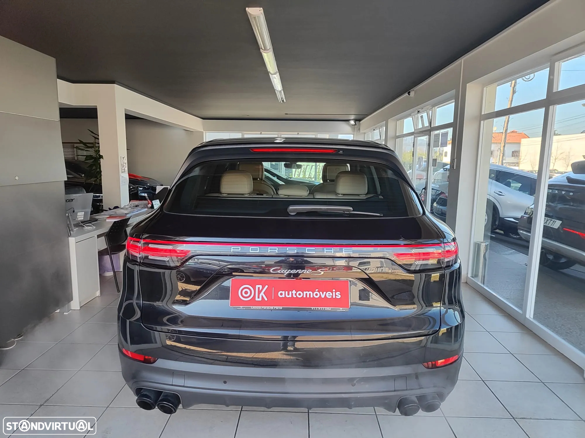 Porsche Cayenne Platinum Edition - 10