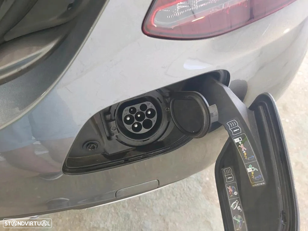 Mercedes-Benz C 300 de AMG Line - 15