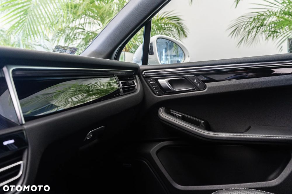 Porsche Macan Standard - 23