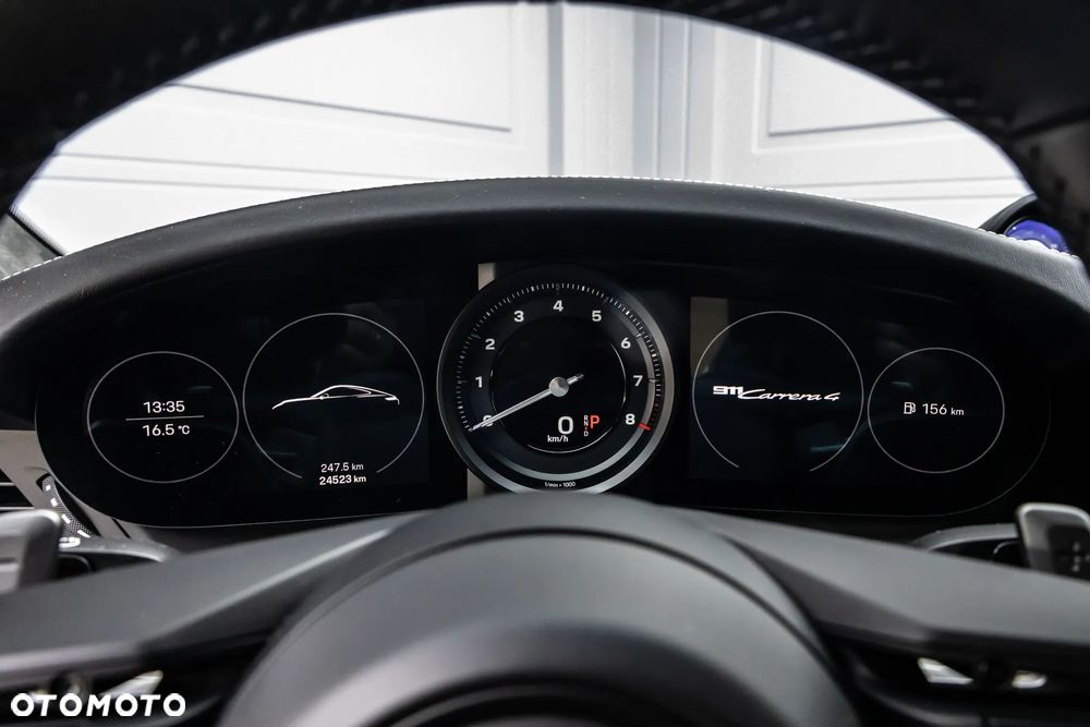 Porsche 911 Carrera 4 PDK - 10