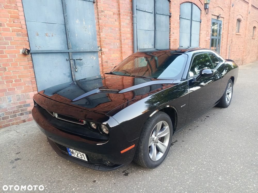 Dodge Challenger - 2