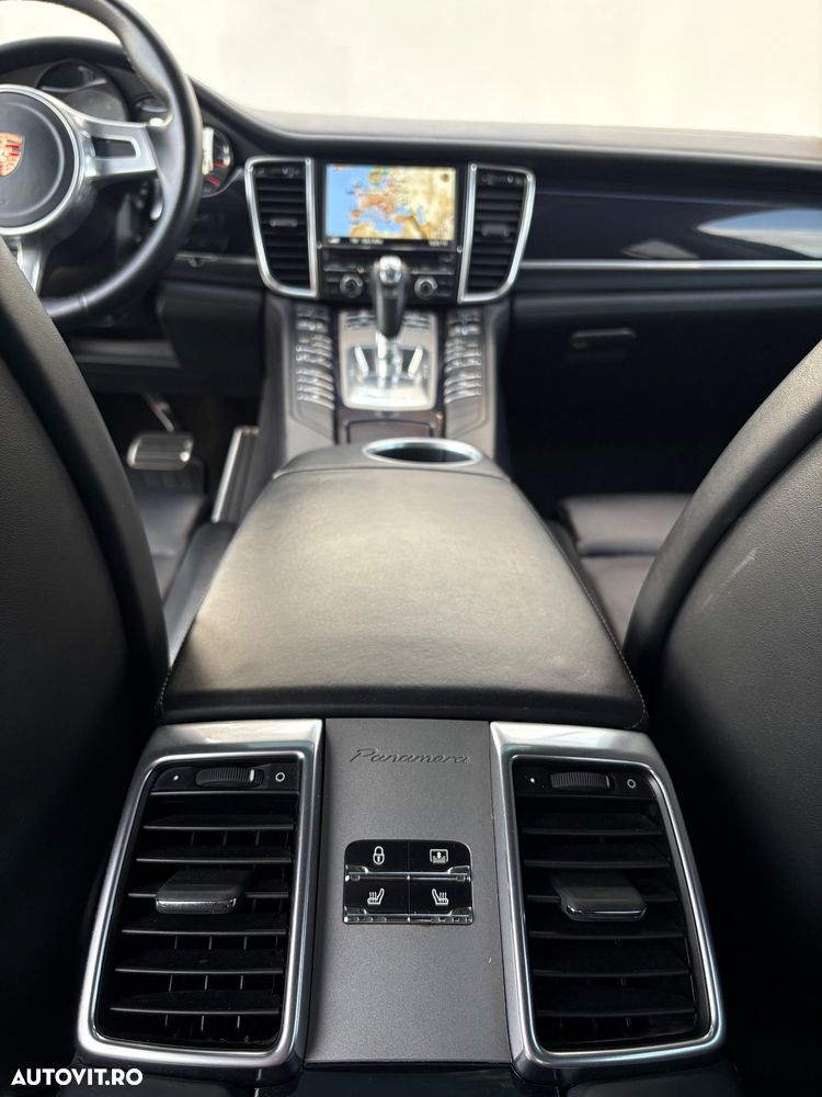 Porsche Panamera 3.0 PDK 4S - 11