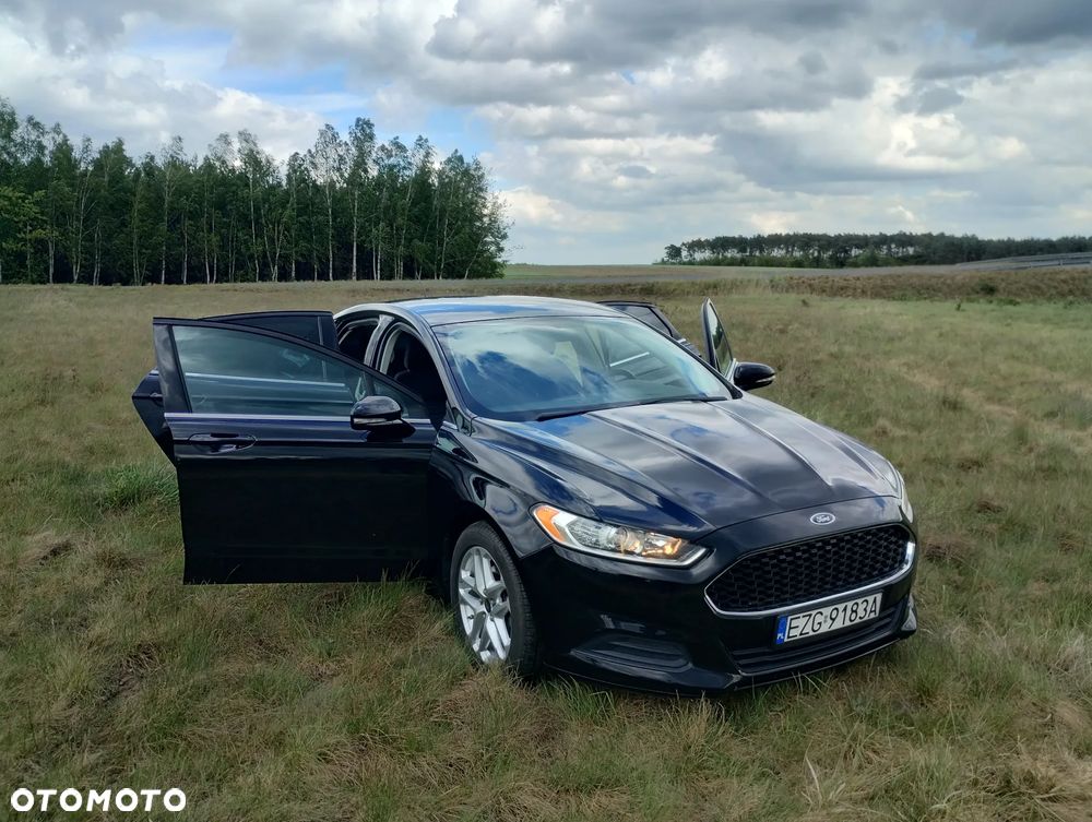 Ford Fusion - 24
