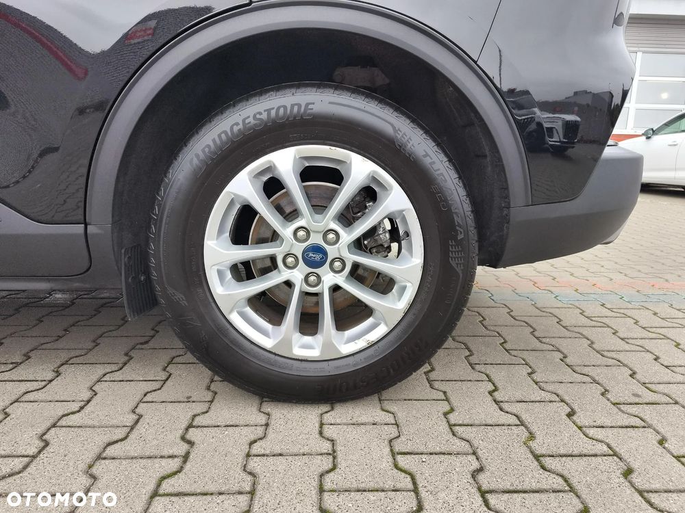 Ford Kuga - 16