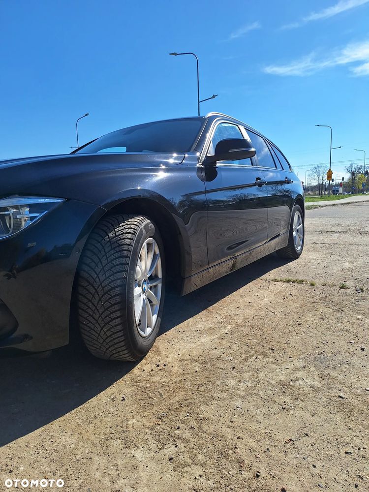 BMW Seria 3 318i - 3