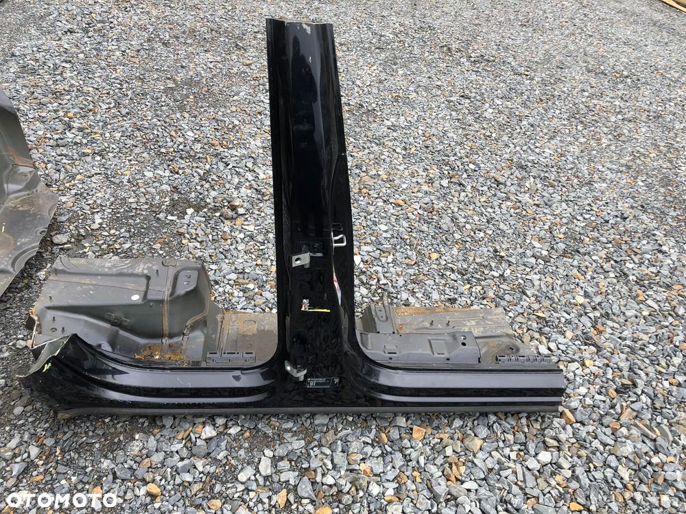 VW TIGUAN II PRÓG PRAWY PRZÓD ĆWIARTKA - 1