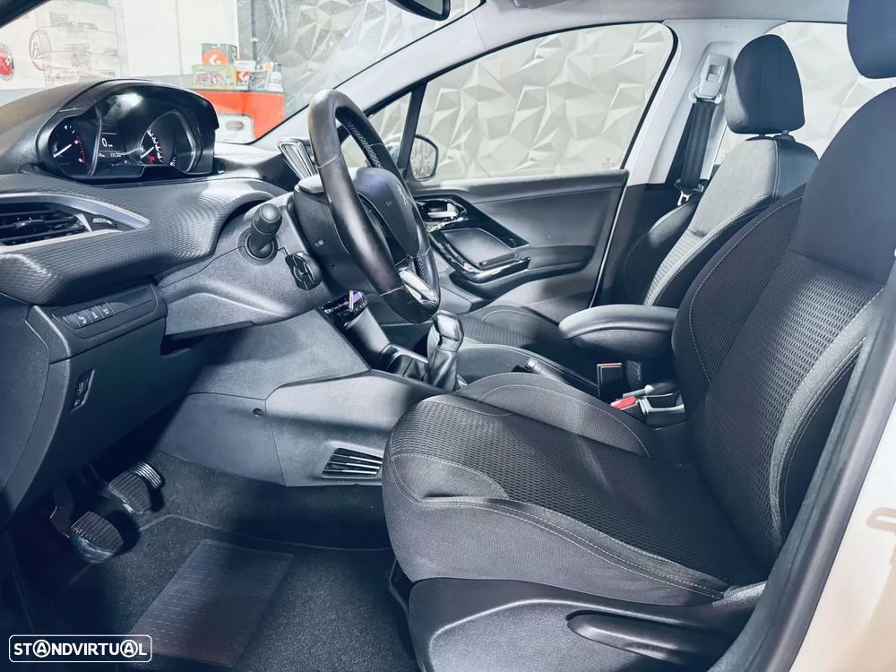 Peugeot 208 1.6 BlueHDi Allure - 25