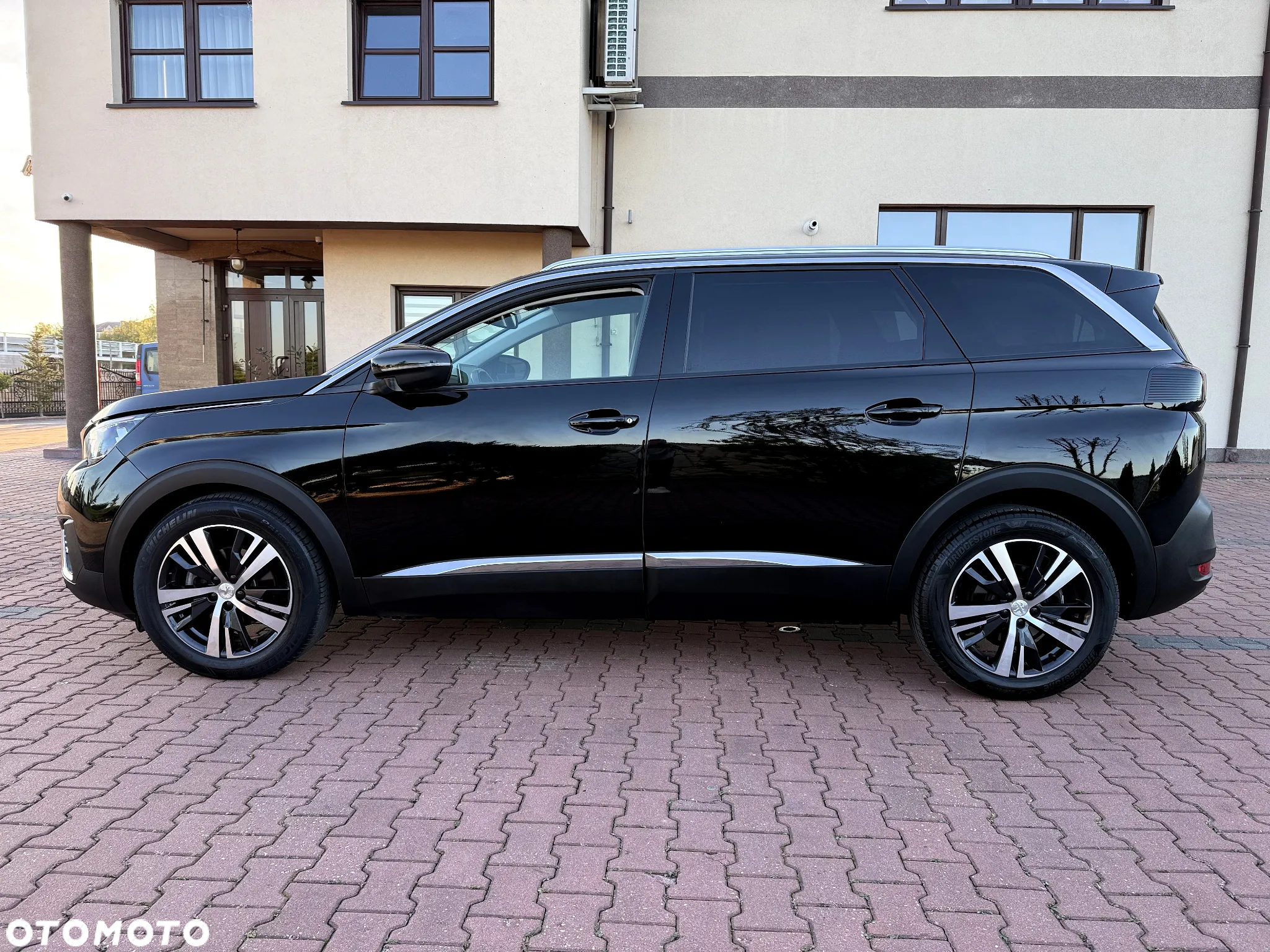 Peugeot 5008 1.6 PureTech Allure S&S EAT8 - 5