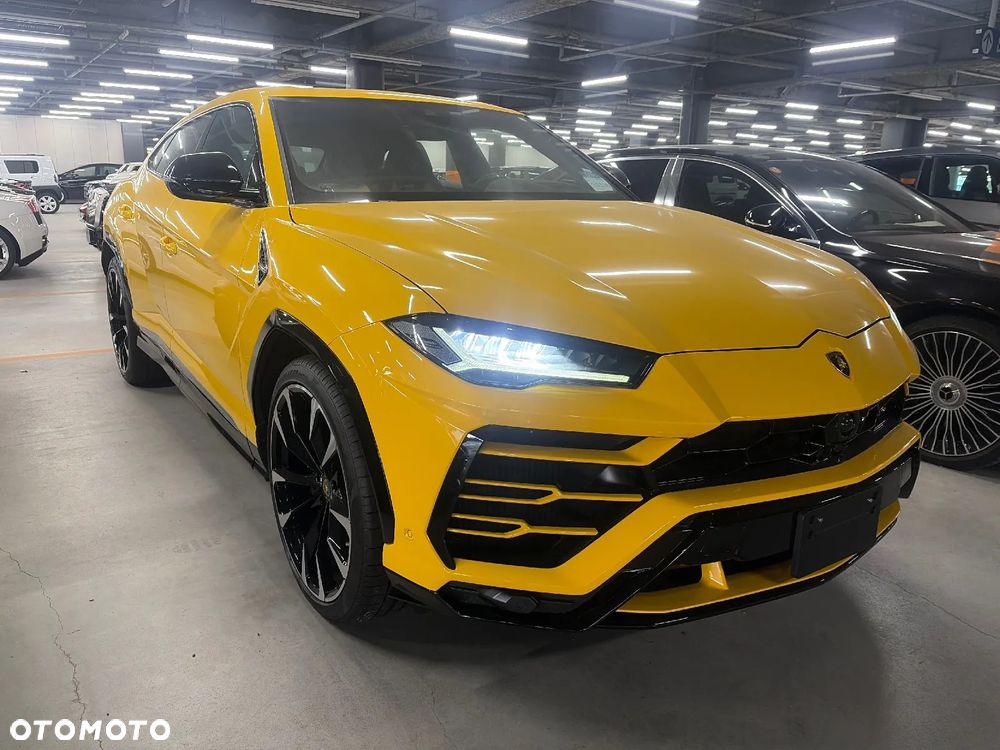 Lamborghini Urus - 1