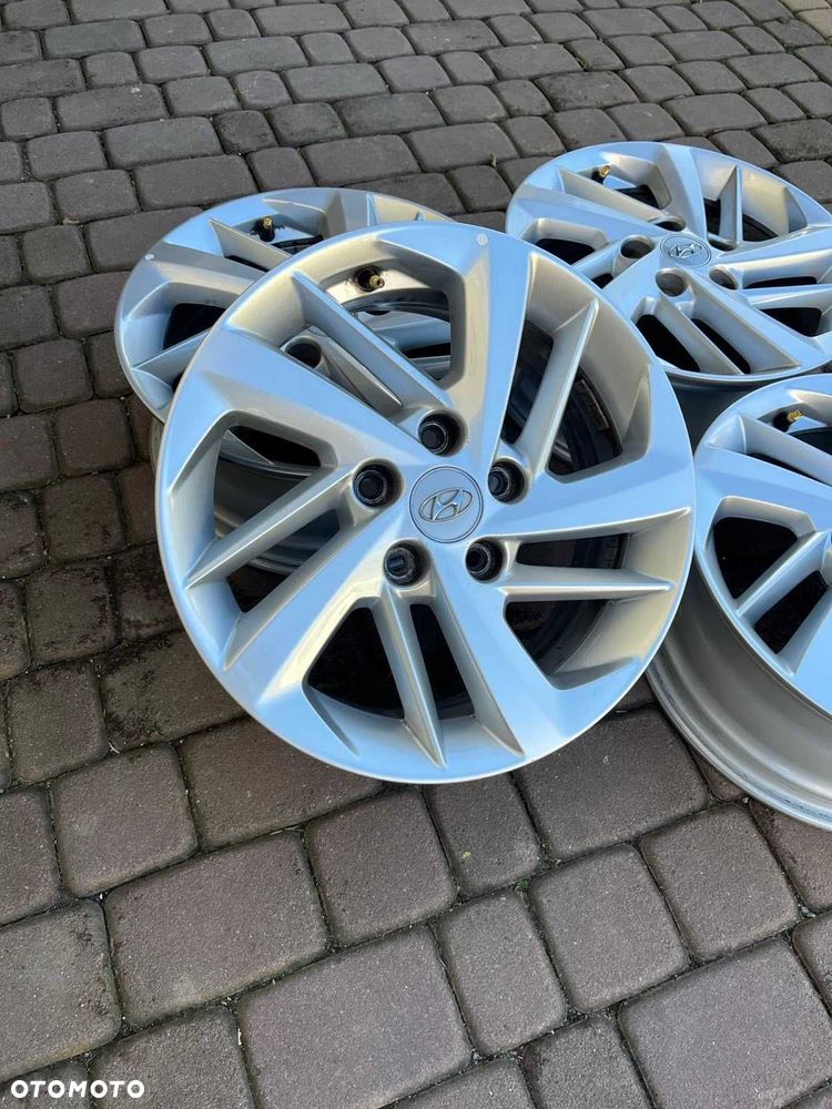 Oryginalne alufelgi Hyundai 5x114,3 16 cali Czujniki Tucson IX35 I30 - 2