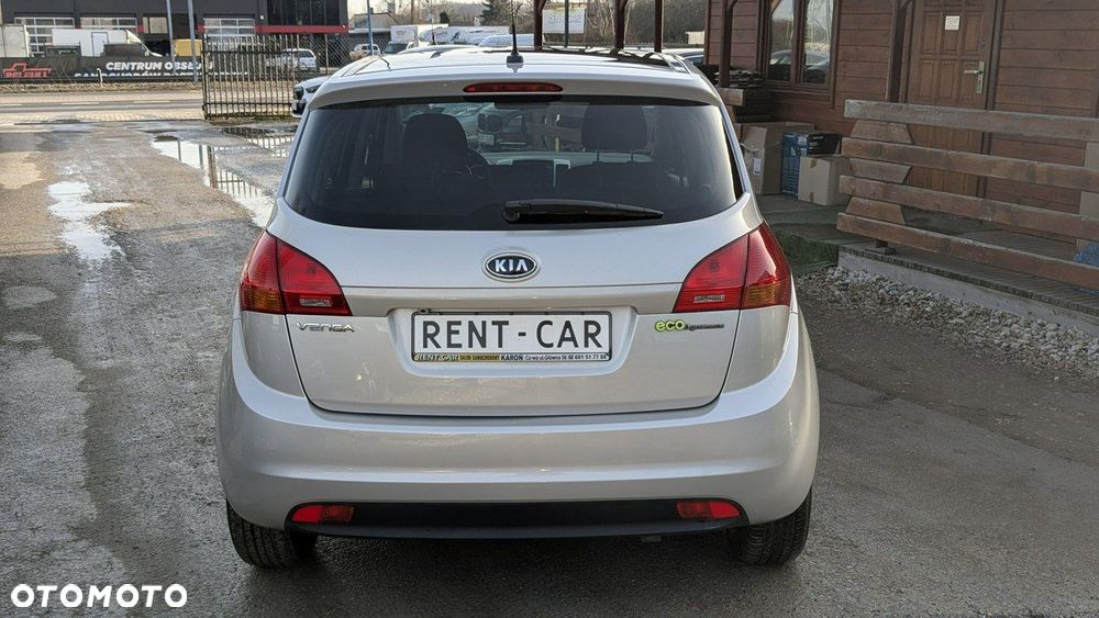 Kia Venga - 33