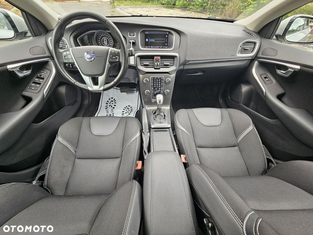 Volvo V40 D3 Geartronic Momentum - 7