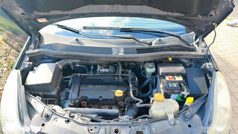 Opel Corsa 1.4 16V Enjoy - 5