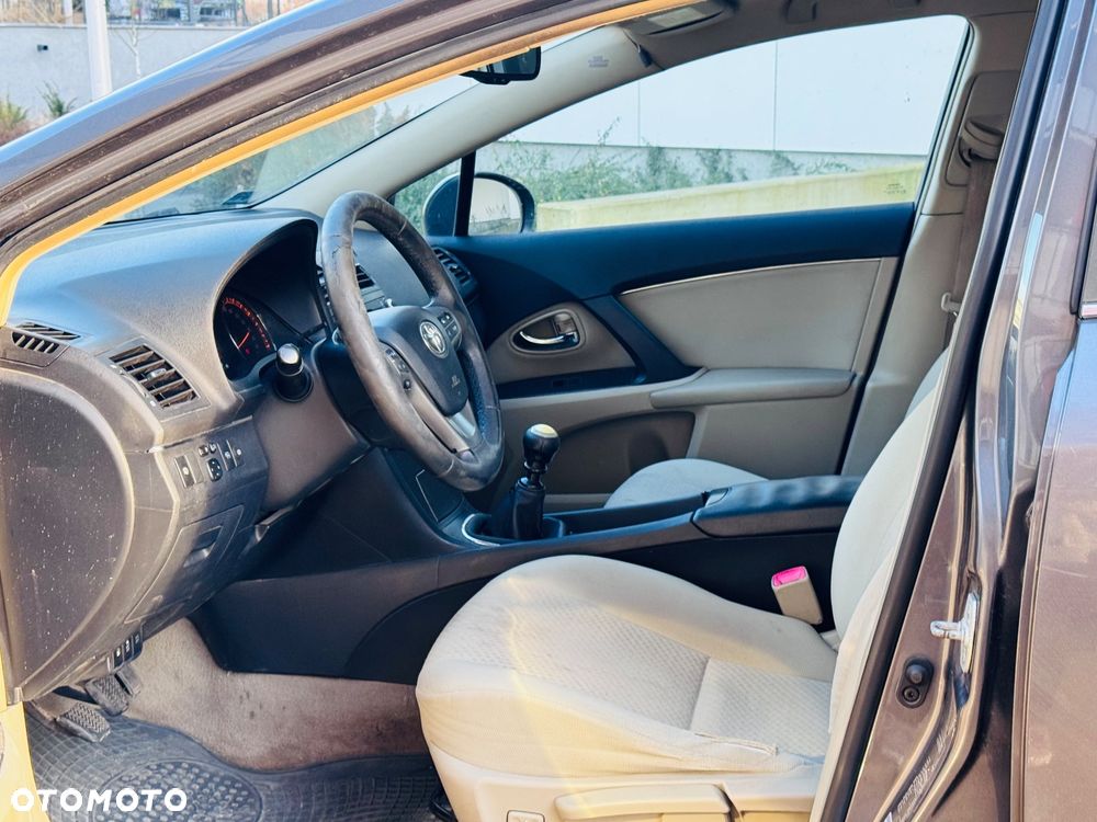 Toyota Avensis 2.0 D-4D Sol plus - 24