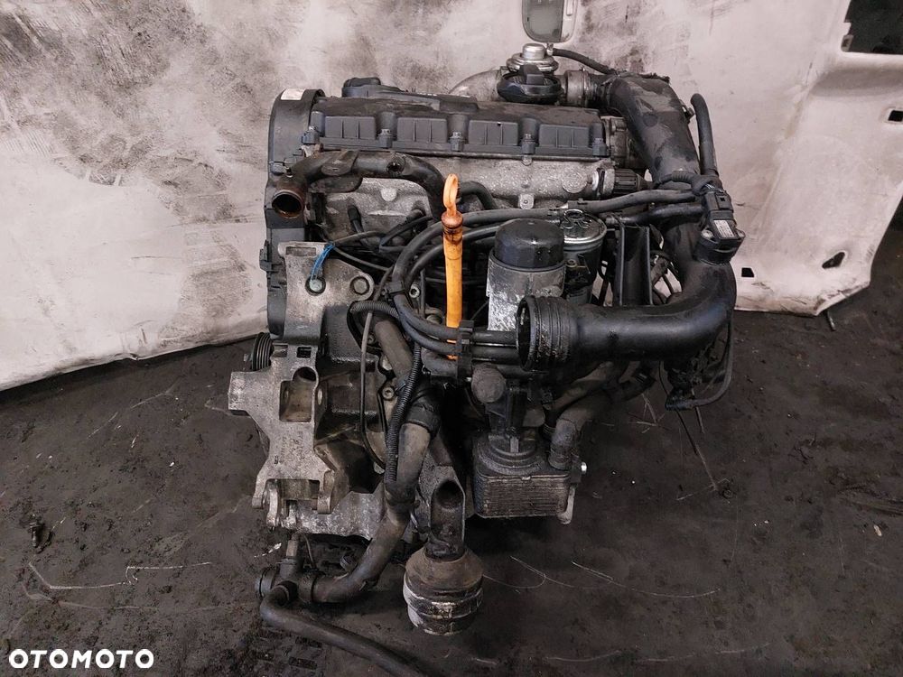SILNIK DIESEL SKODA SUPERB I 1.9 TDI AWX 038130073AR 038145702G - 4