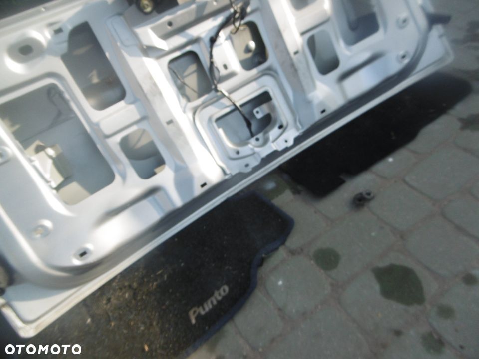 Klapa Ford C-MAX 03 - 11