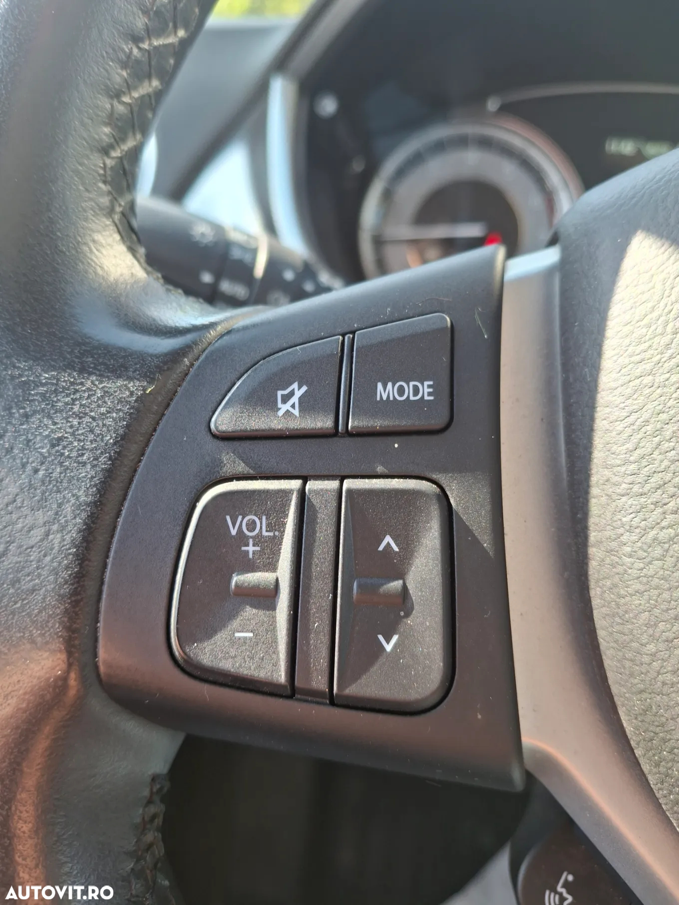 Suzuki Vitara 1.4 Boosterjet AllGrip MHEV Luxus - 17
