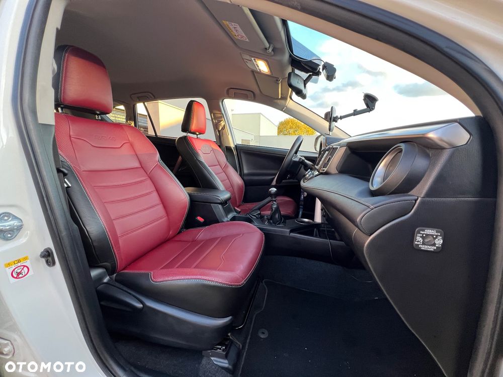 Toyota RAV4 2.0 D-4D Prestige - 22