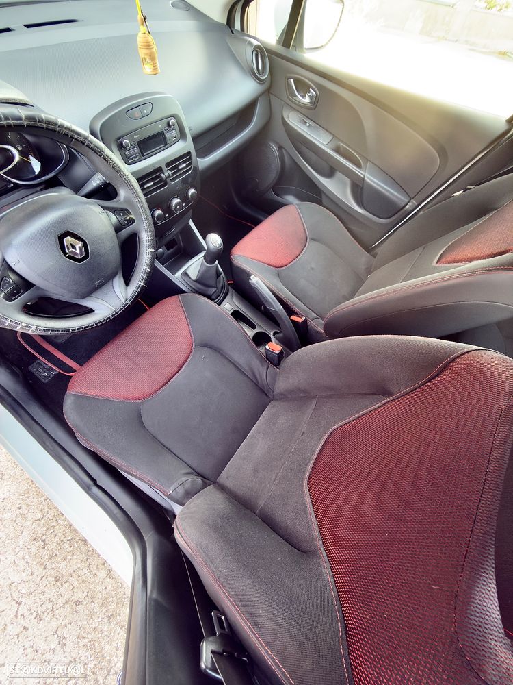 Renault Clio 1.5 dCi Confort - 8