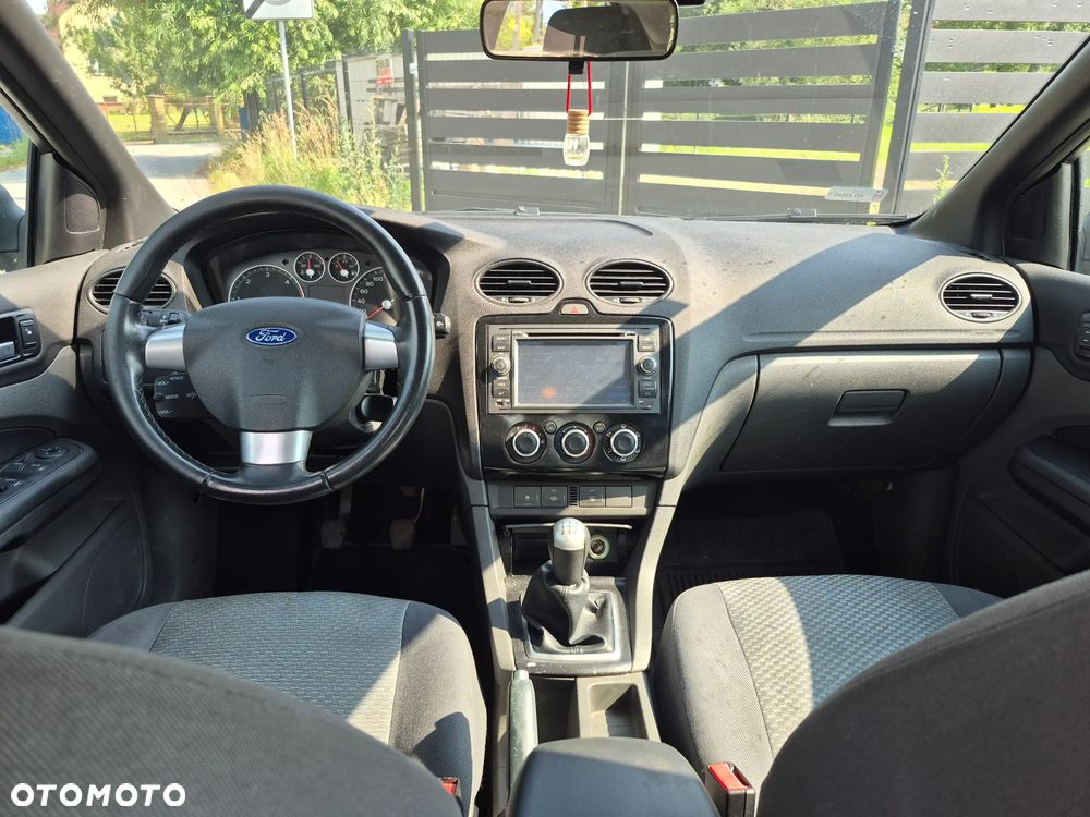 Ford Focus 1.6 16V Ambiente - 9